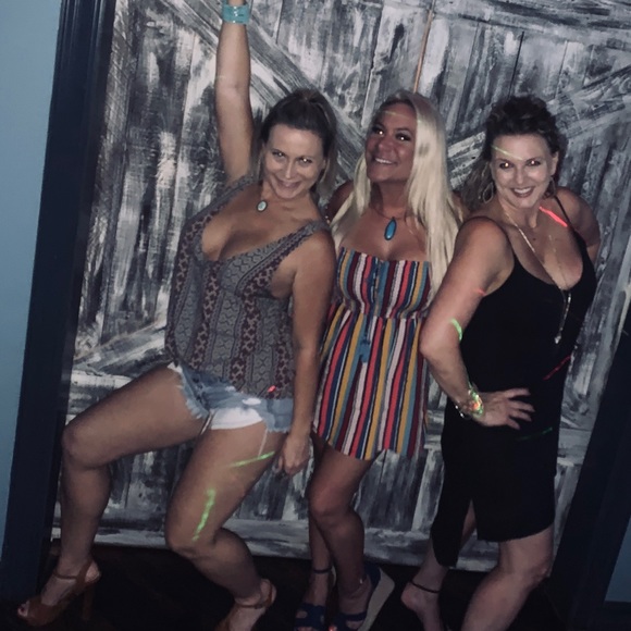 Meet your Posher, MarcyJo - Picture 2 of 8